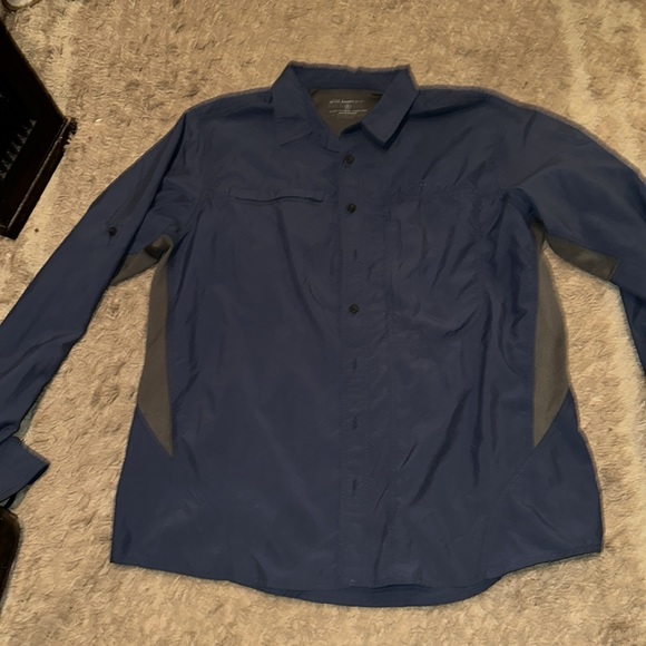 MEN'S Eddie Bauer‎ Sport XL Nylon Long Sleeve Button Up. Navy - Picture 1 of 7